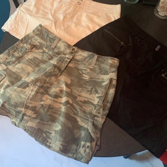 Women's Skorts Bundle! - Picture 8 of 8